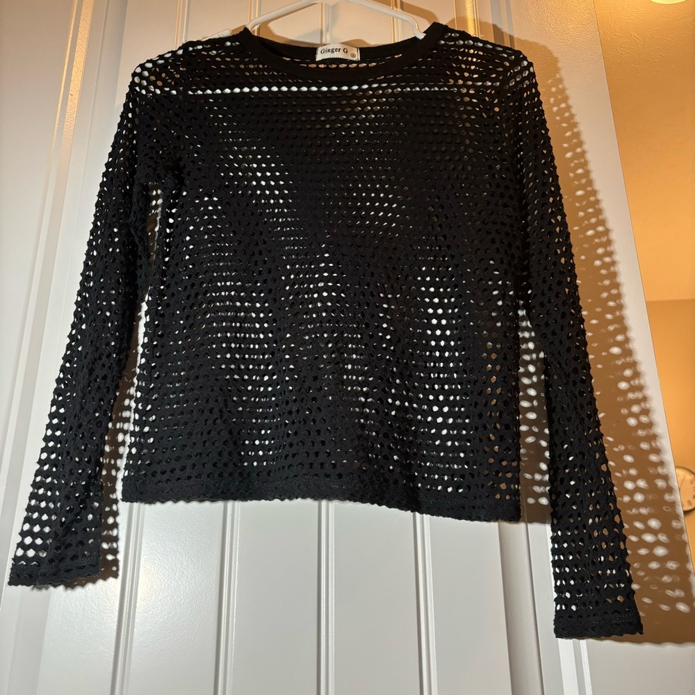 Black fish net long sleeve top